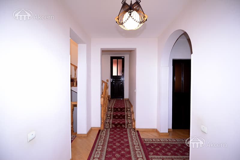 Особняк · 9 комн. · 513 м² · Арабкир