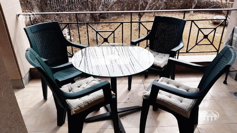 Квартира · 4 комн. · 203 м² · Кентрон