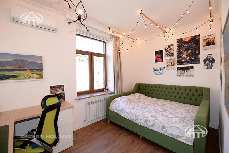 Apartment · 3 rooms · 99 m² · Kentron