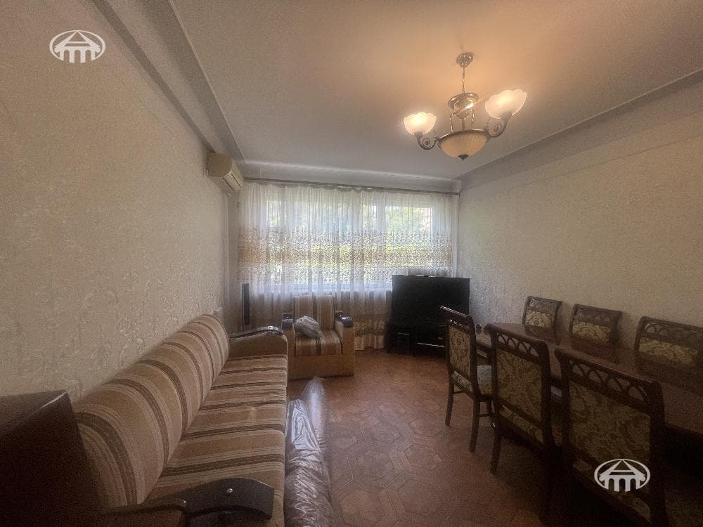 Բնակարան · 2 սեն. · 65 մ² · Կենտրոն