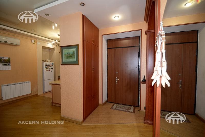 Apartment · 5 rooms · 166 m² · Kentron