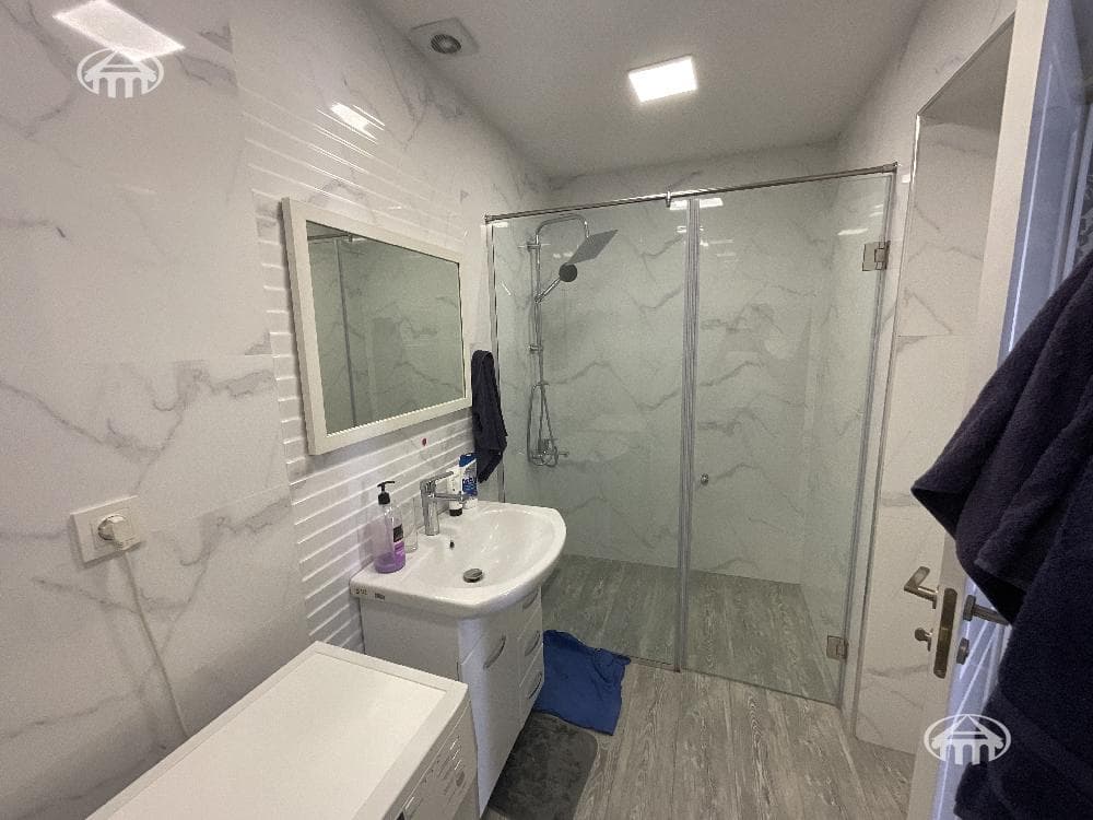 Apartment · 3 rooms · 86 m² · Kentron