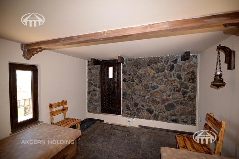 Mansion · 5 rooms · 210 m² · Garni