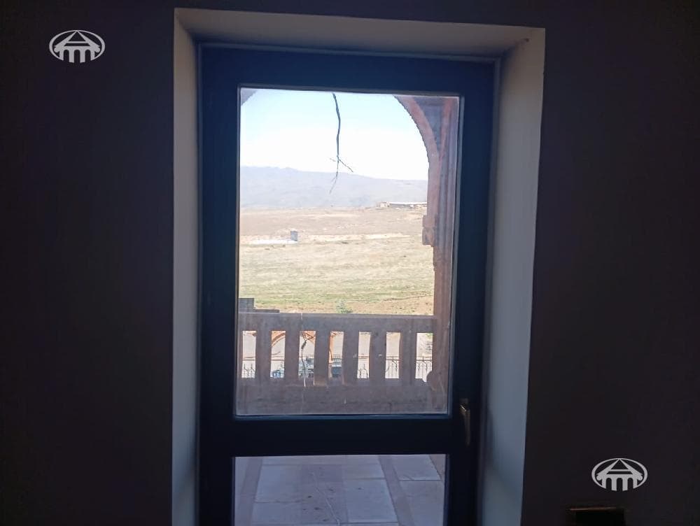 Отель · 9 комн. · 1 830 м² · Аштарак