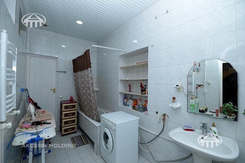 House · 5 rooms · 220 m² · Arabkir