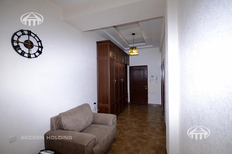 Apartment · 3 rooms · 90 m² · Kentron