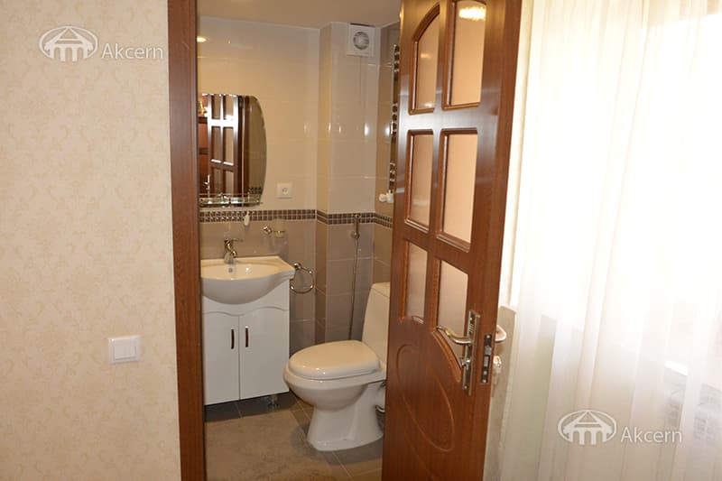 Квартира · 4 комн. · 108 м² · Кентрон