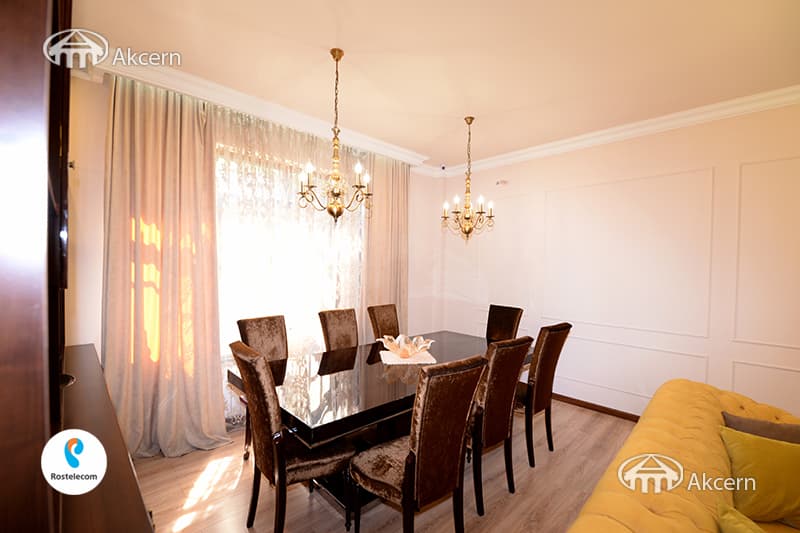 Дом · 4 комн. · 340 м² · Кентрон