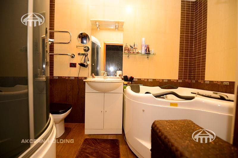 Квартира · 7 комн. · 223 м² · Кентрон