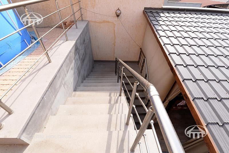 Mansion · 5 rooms · 290 m² · Avan