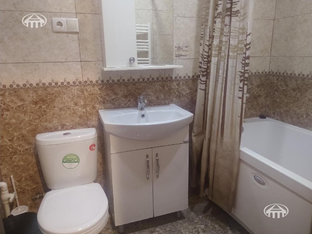 Квартира · 3 комн. · 64 м² · Кентрон