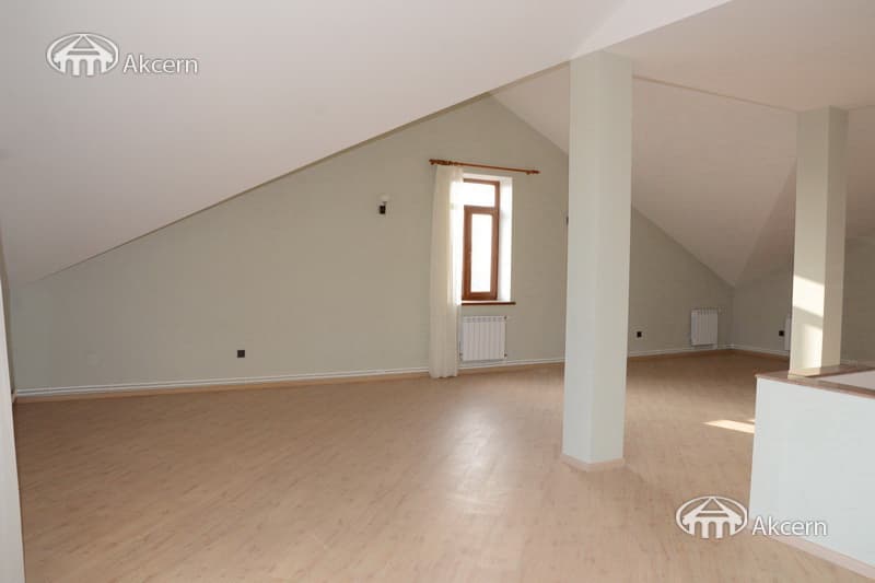 Առանձնատուն · 8 սեն. · 898 մ² · Արաբկիր