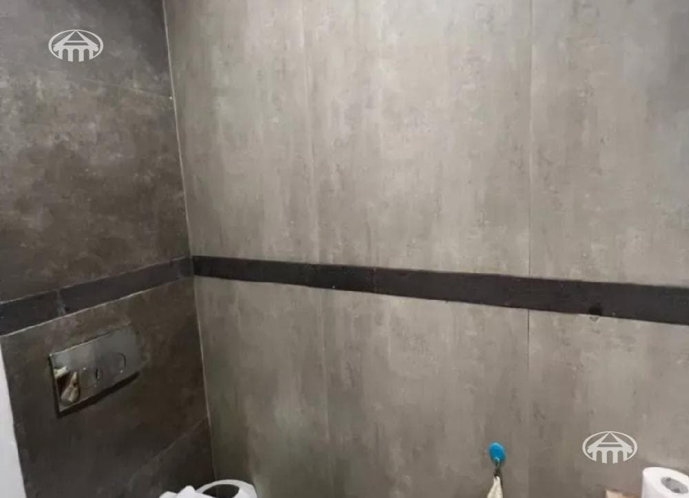 House · 4 rooms · 143 m² · Kentron