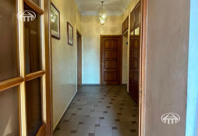 Apartment · 3 rooms · 71 m² · Kentron