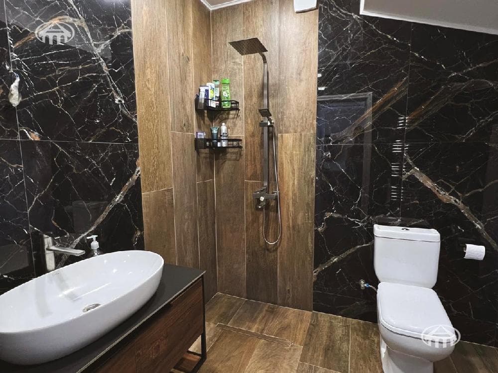 Особняк · 5 комн. · 148 м² · В.Птгни