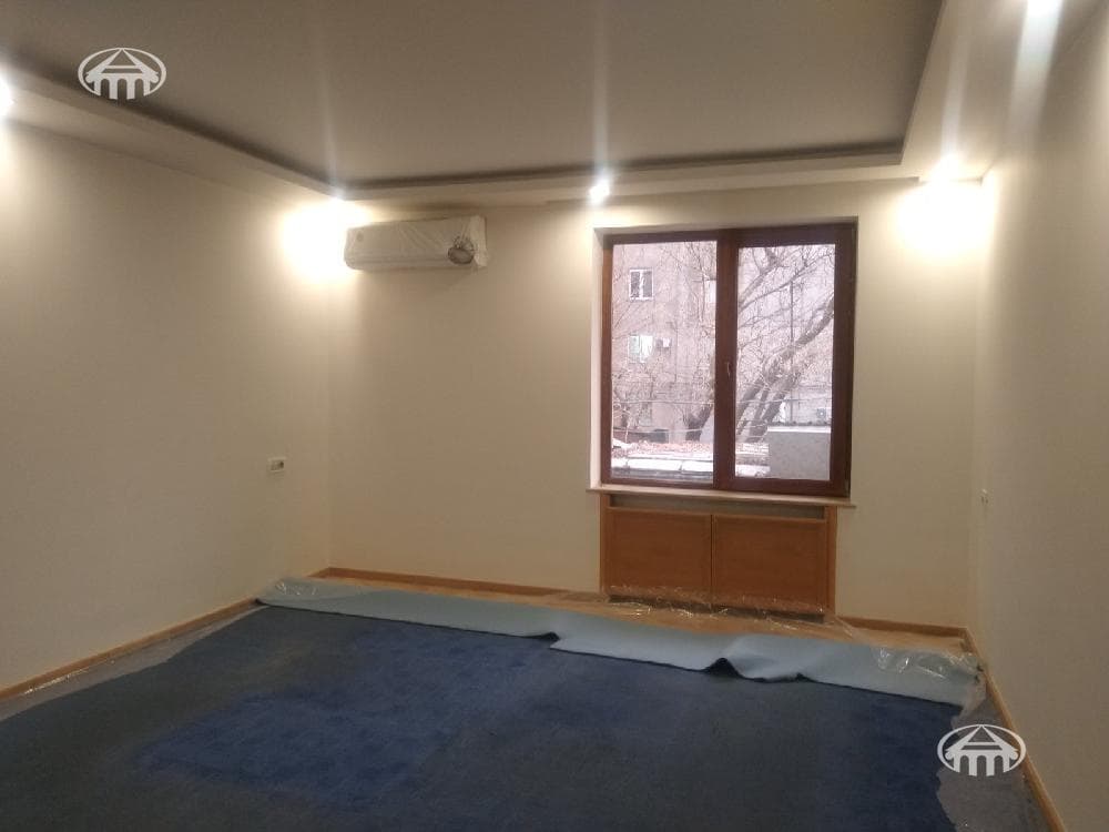 Office · 183 m² · Kentron
