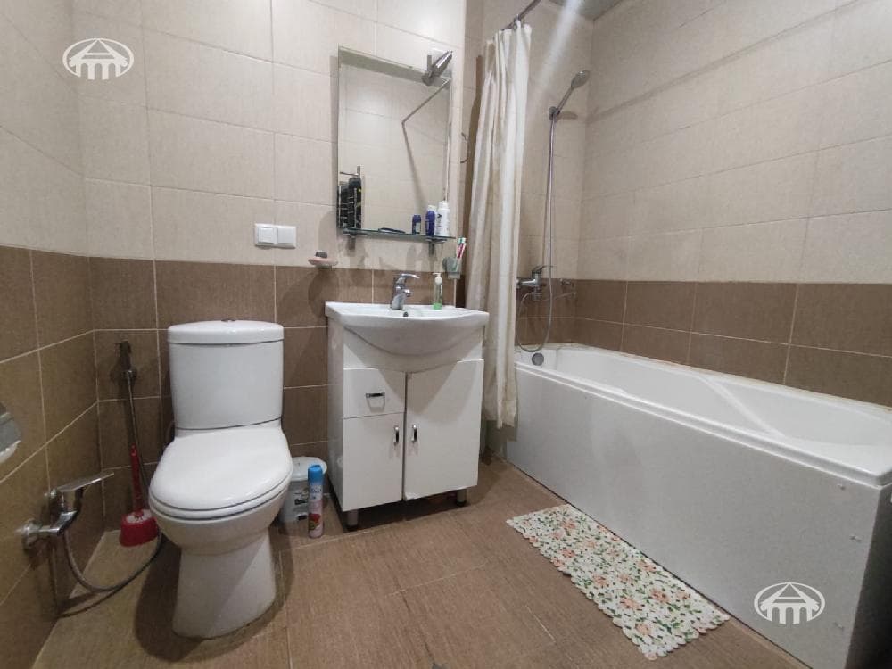 Квартира · 3 комн. · 80 м² · Арабкир