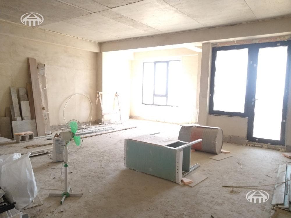 Բնակարան · 4 սեն. · 139 մ² · Կենտրոն