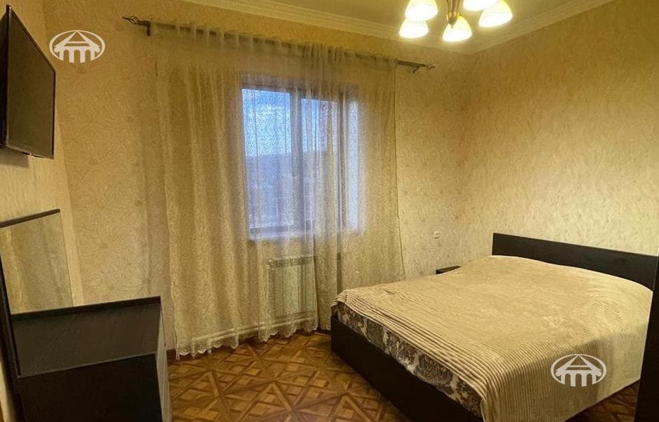 Mansion · 4 rooms · 285 m² · Nor Erznka