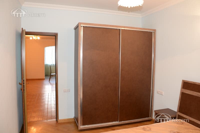 Բնակարան · 3 սեն. · 76 մ² · Կենտրոն
