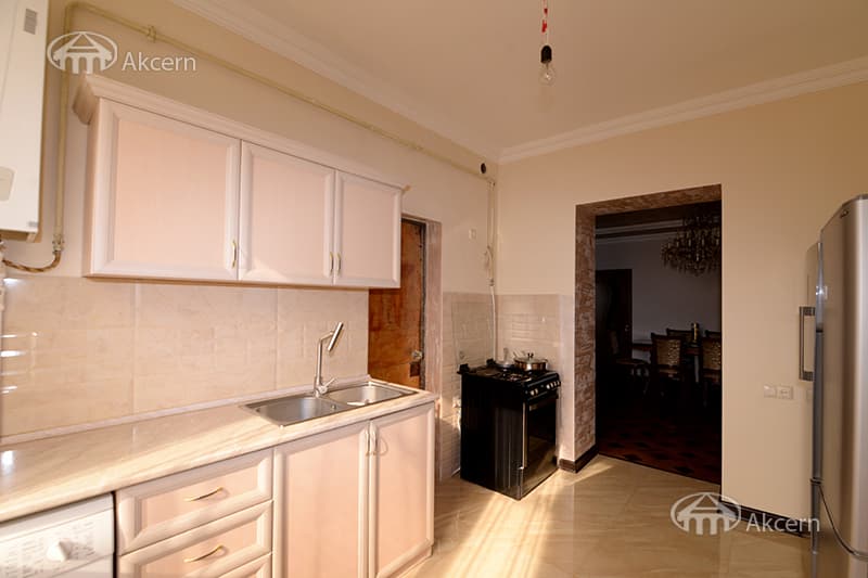 House · 4 rooms · 136 m² · Davtashen