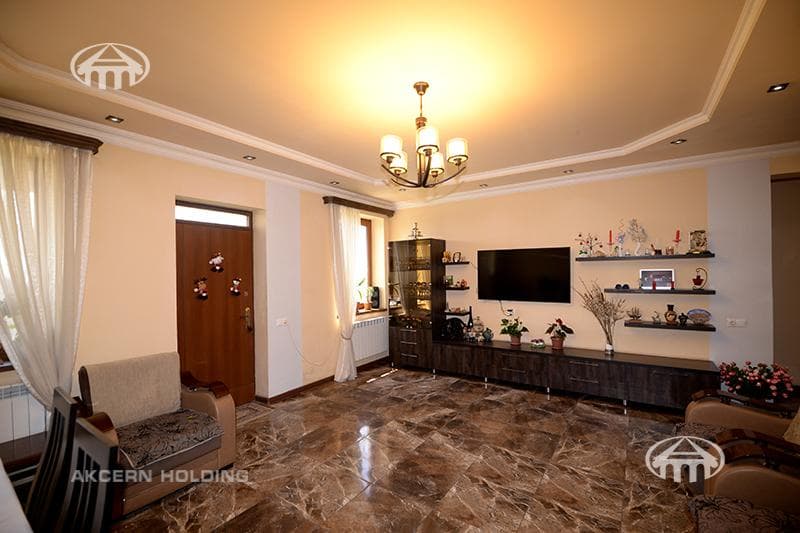 Առանձնատուն · 5 սեն. · 170 մ² · Աջափնյակ