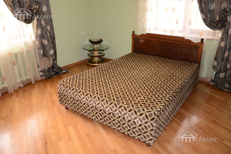 Mansion · 5 rooms · 405 m² · Arzakan