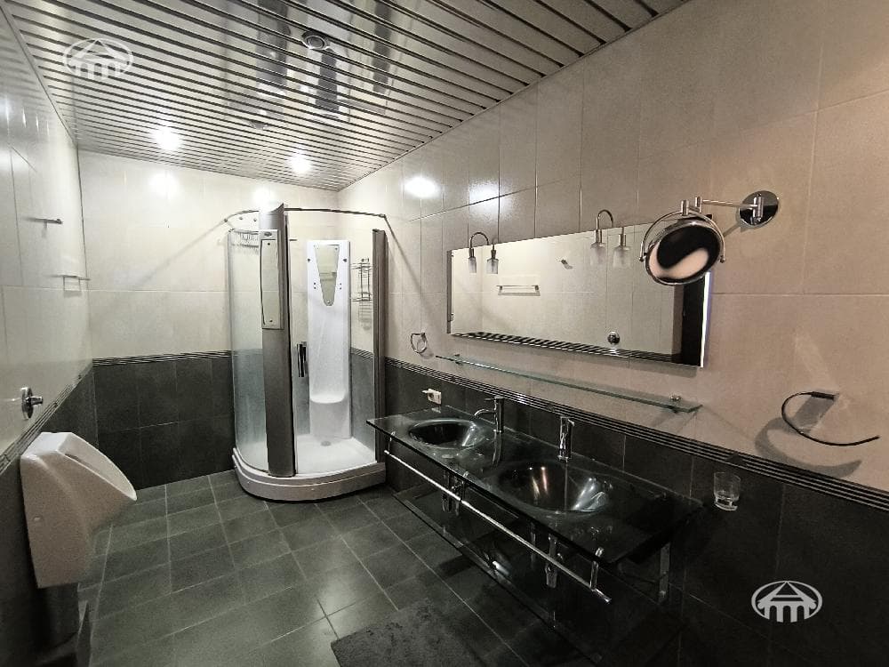 Особняк · 5 комн. · 407 м² · Ваагни