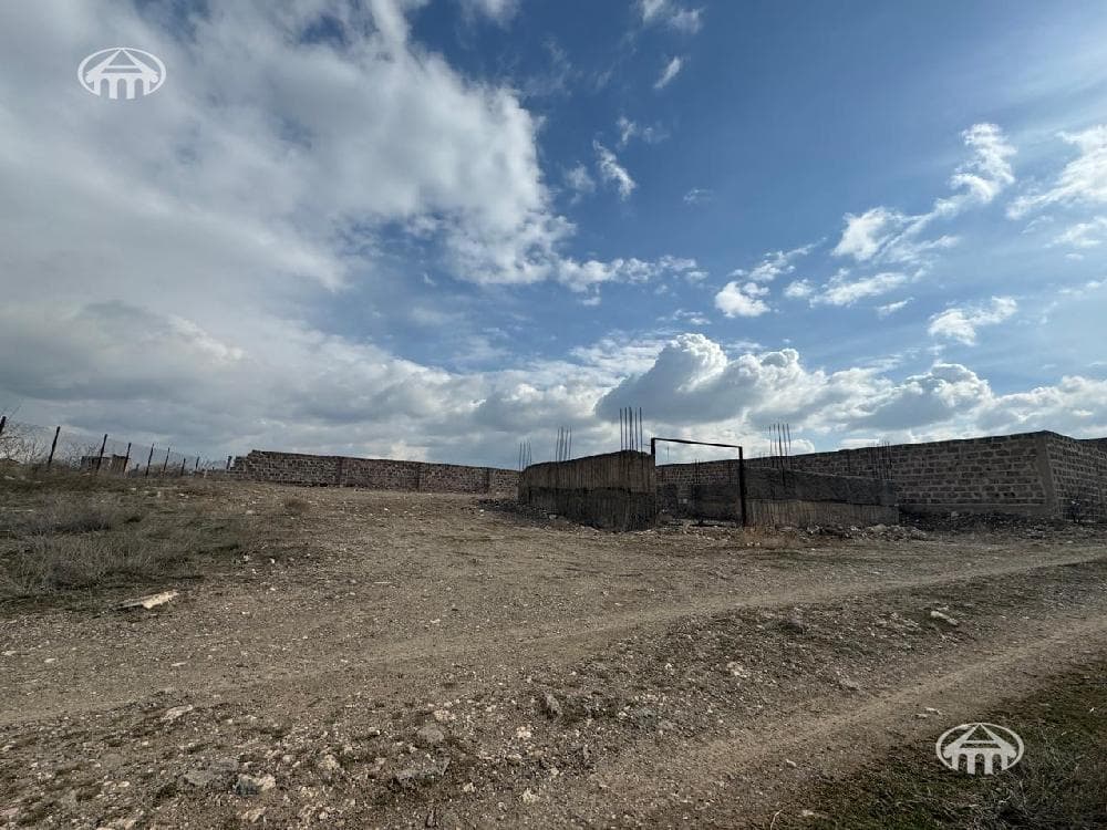 Участок · 700 м² · Канакераван