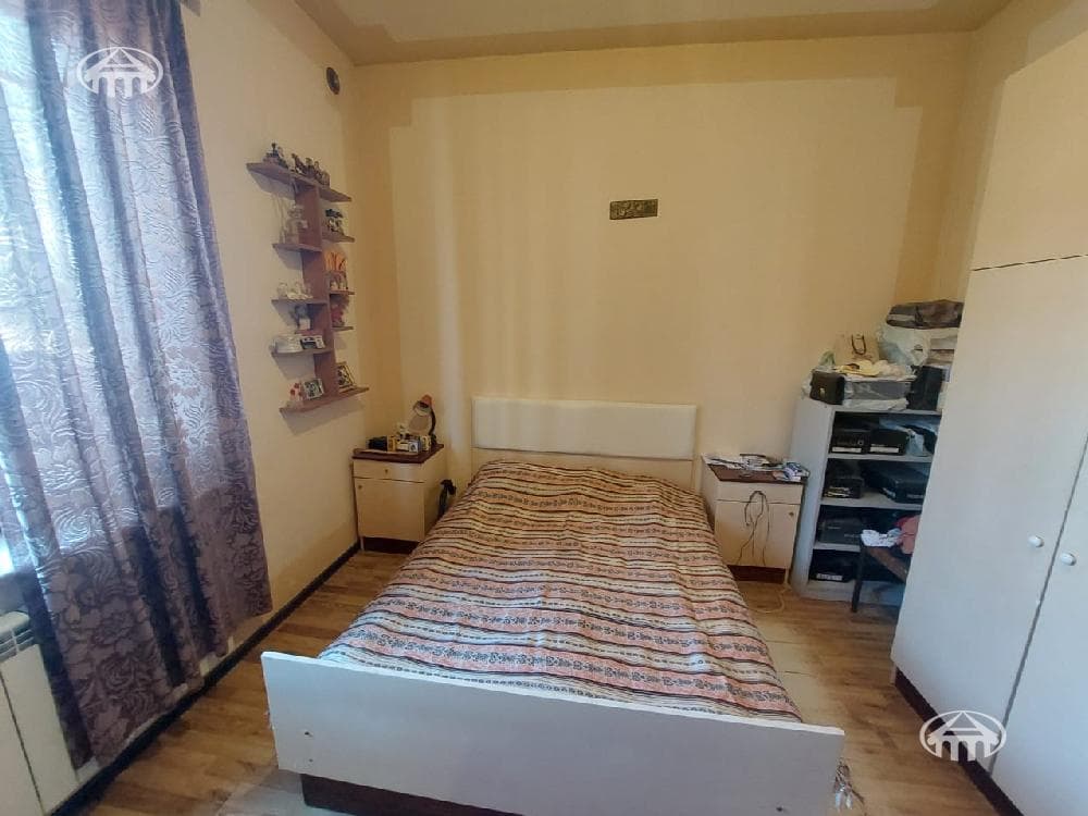 Особняк · 5 комн. · 266 м² · Аван