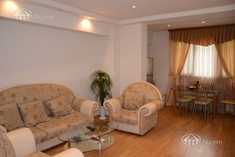 Apartment · 2 rooms · 70 m² · Kentron — photo 10 / 16