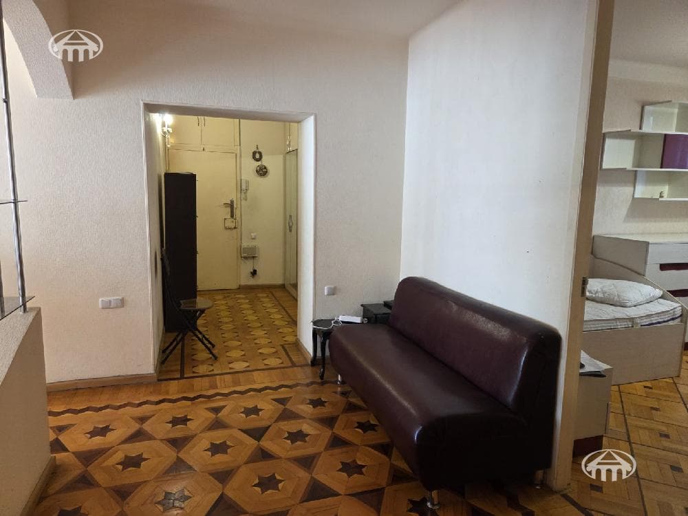 Apartment · 4 rooms · 106 m² · Kentron