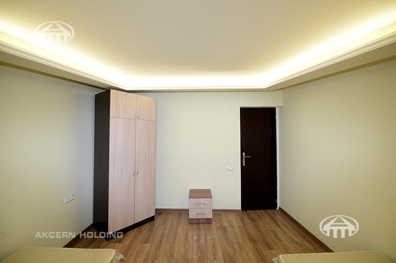 House · 6 rooms · 210 m² · Arabkir