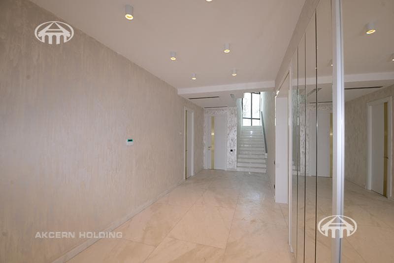 Mansion · 6 rooms · 1,022 m² · Kentron