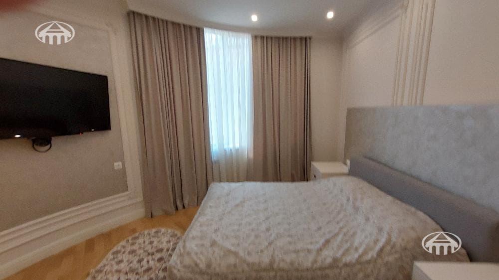 Mansion · 5 rooms · 600 m² · Davtashen