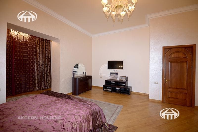 Apartment · 4 rooms · 288 m² · Kentron