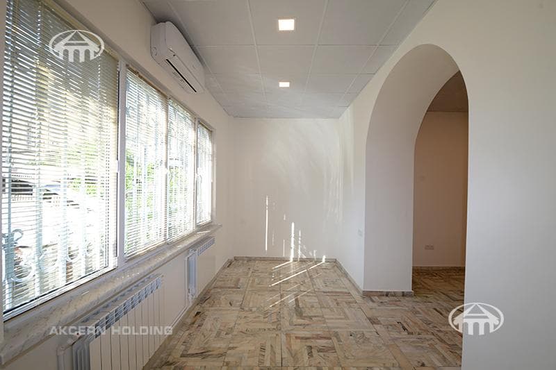 Office · 103 m² · Kentron