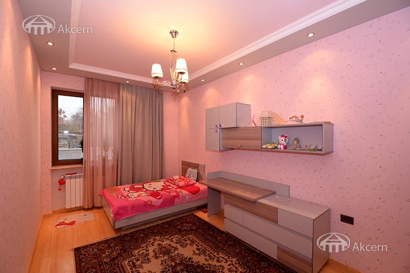 Дом · 4 комн. · 210 м² · Канакер-Зейтун