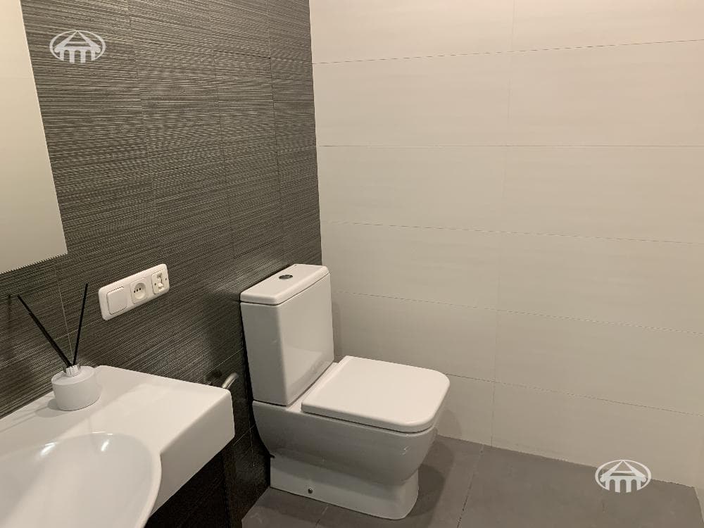 Apartment · 3 rooms · 92 m² · Kentron