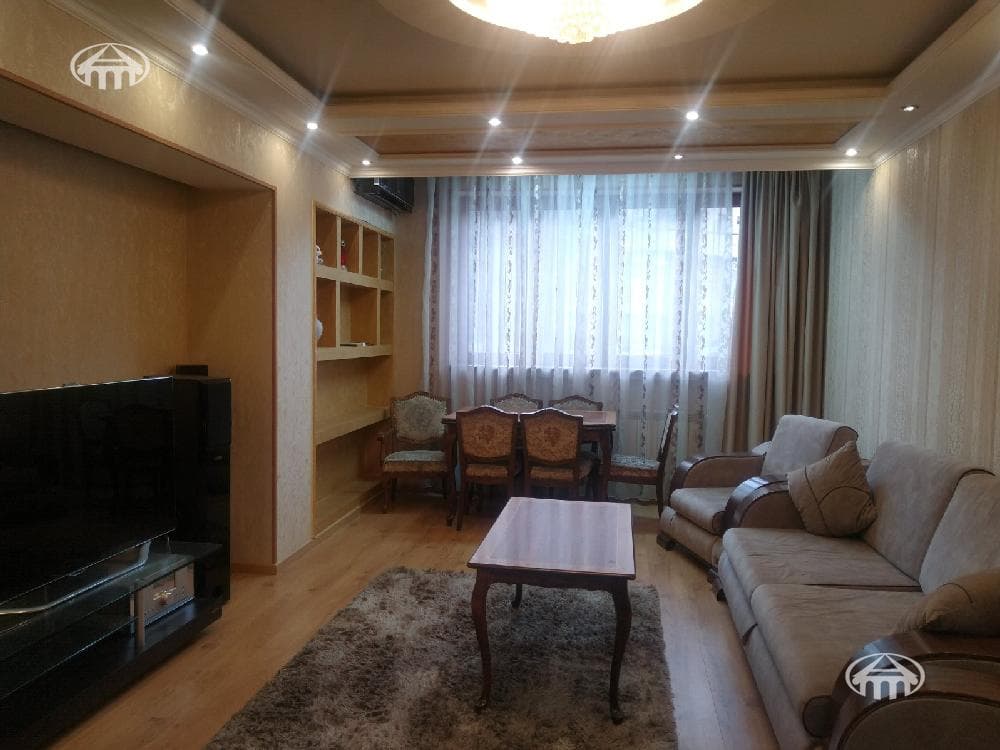 Apartment · 3 rooms · 83 m² · Kentron