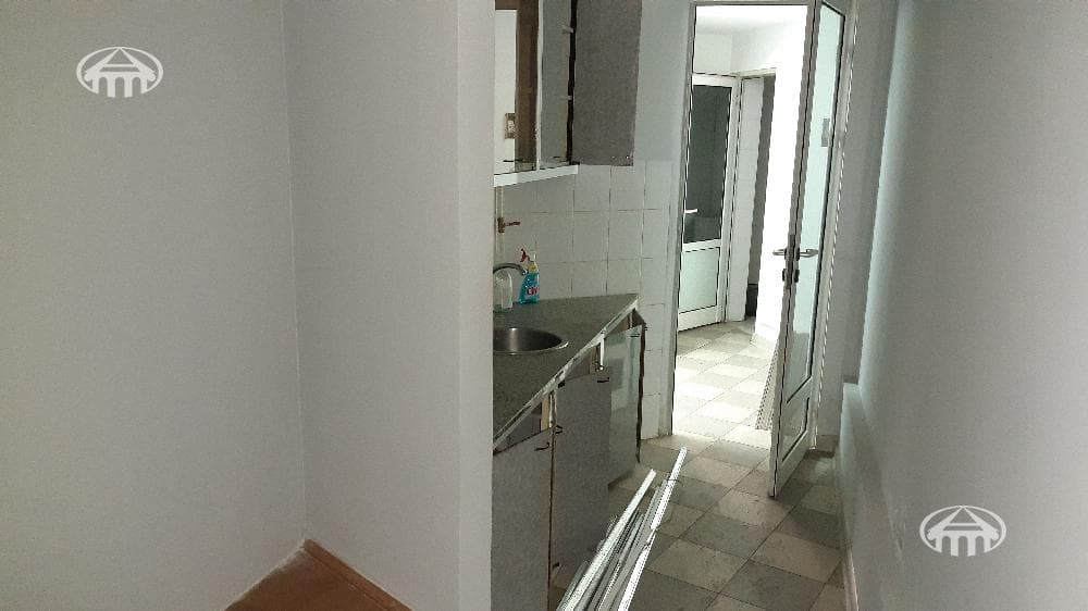Office · 87 m² · Kentron