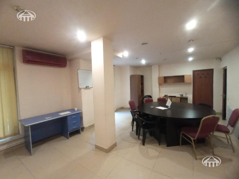 Office · 309 m² · Kentron