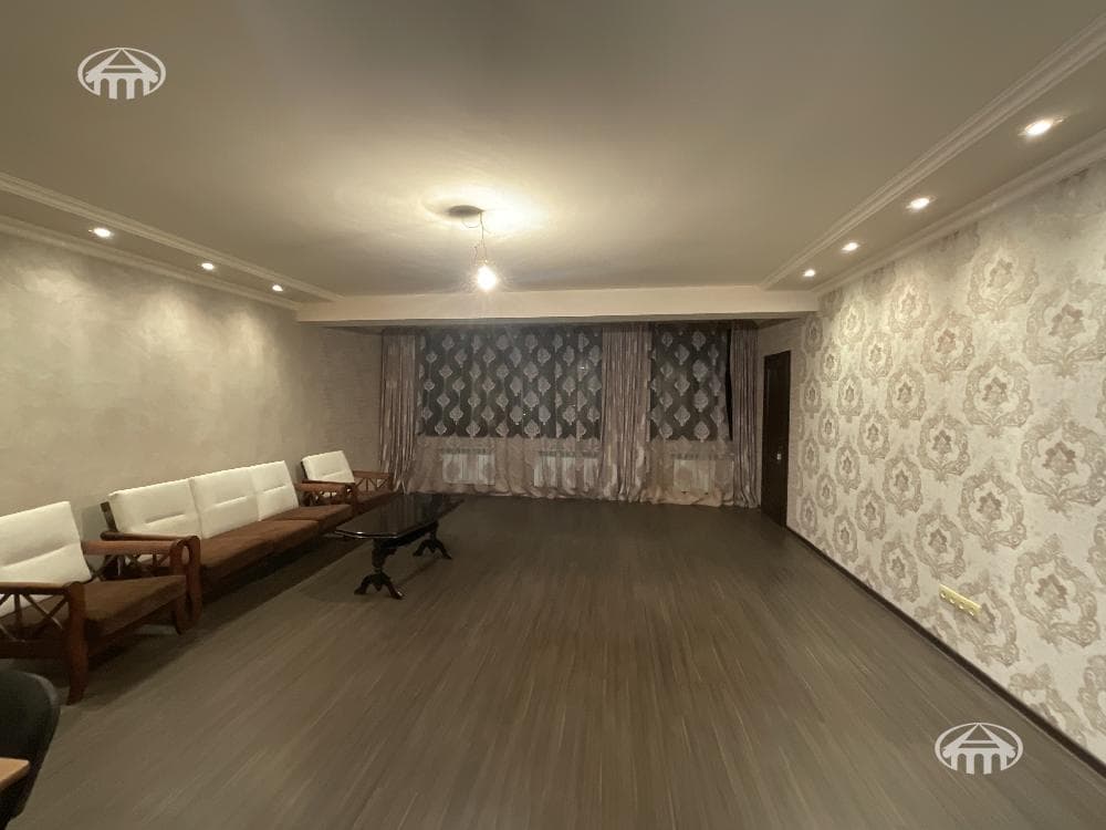 Квартира · 4 комн. · 92 м² · Аджапняк