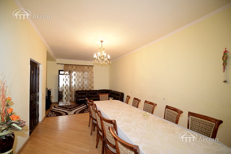 Особняк · 9 комн. · 513 м² · Арабкир