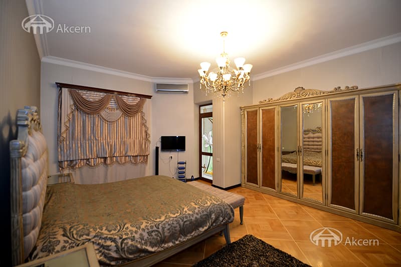 Дом · 6 комн. · 425 м² · Арабкир