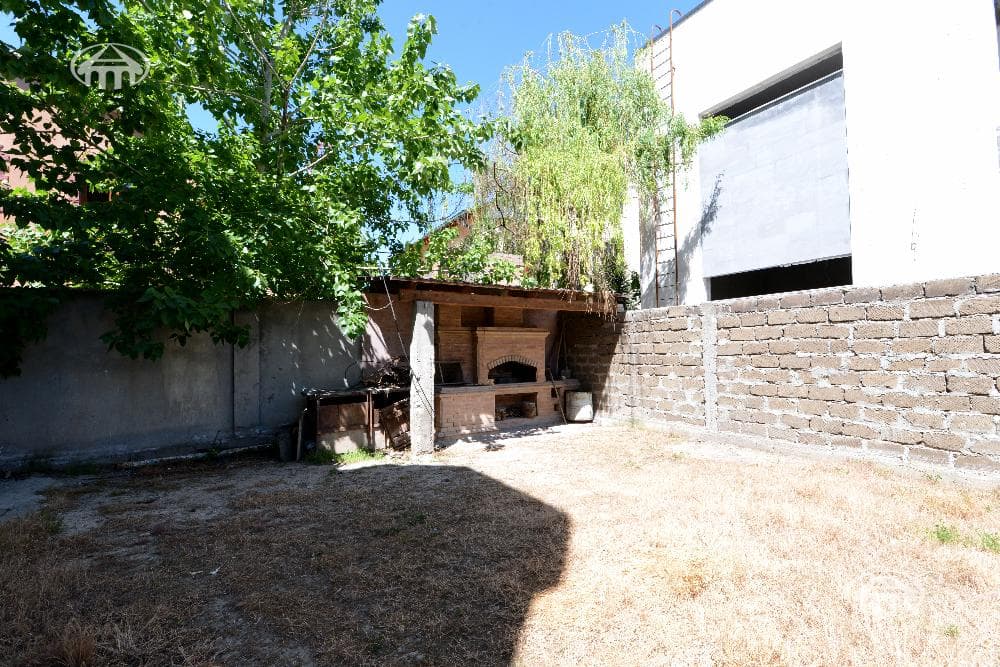 Առանձնատուն · 5 սեն. · 319 մ² · Քանաքեռ-Զեյթուն