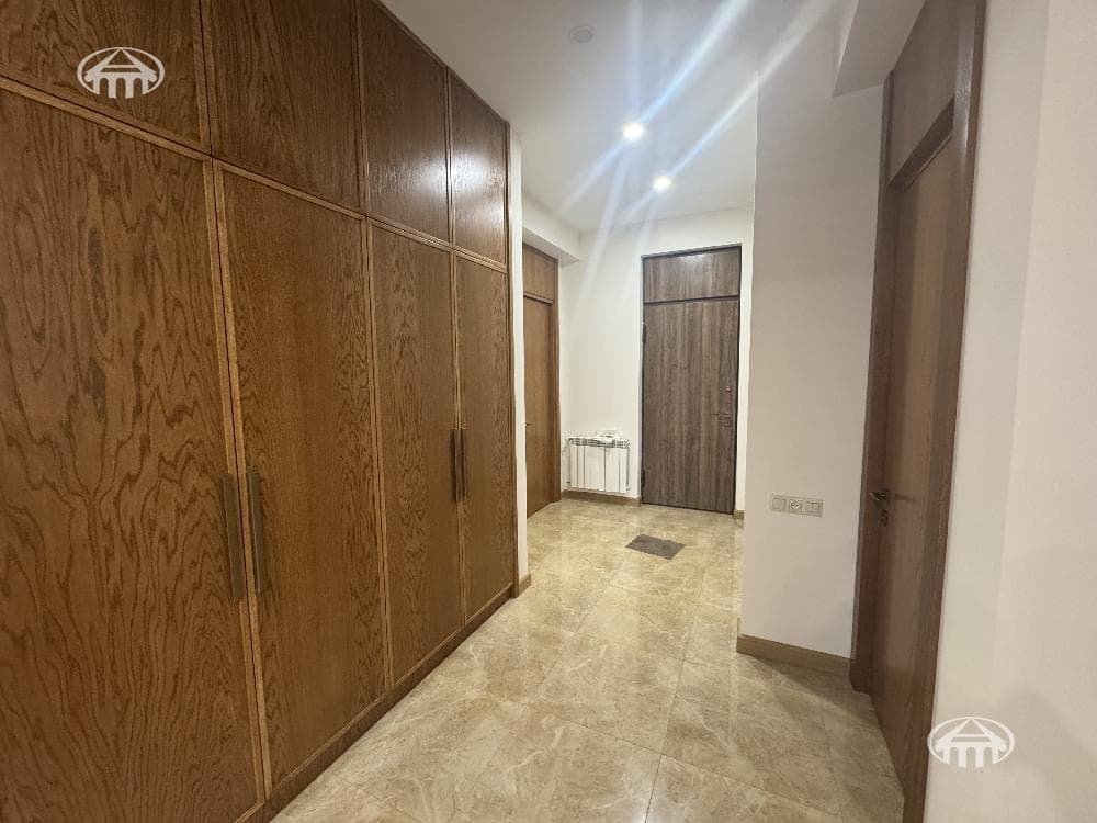 Townhouse · 4 rooms · 292 m² · Arabkir
