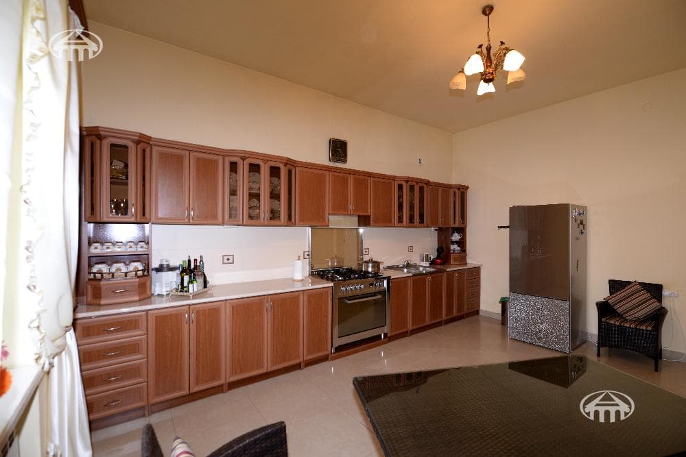 Mansion · 9 rooms · 934 m² · Nork-Marash