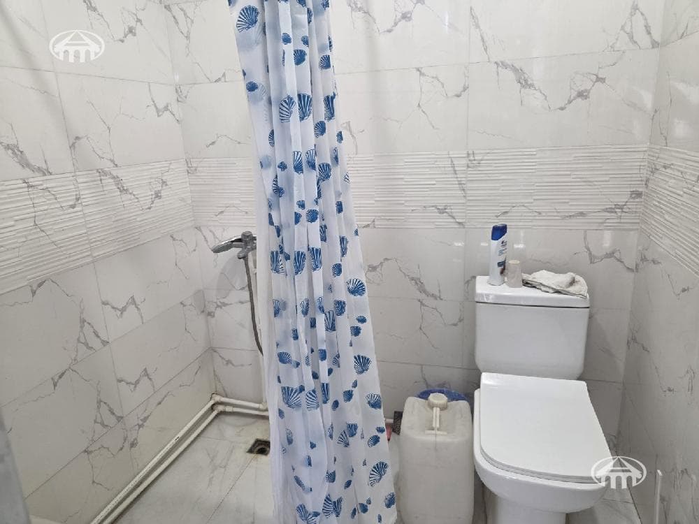 Commercial property · 256 m² · Aintap