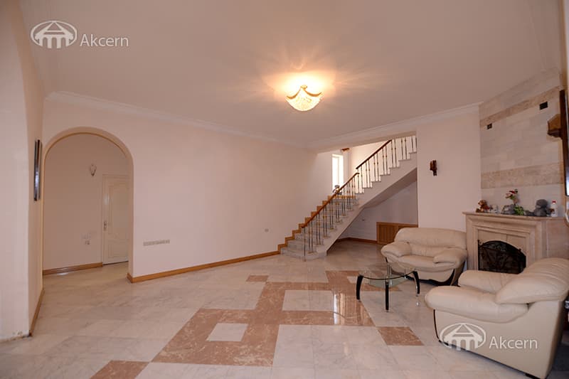 Mansion · 6 rooms · 530 m² · Nork-Marash